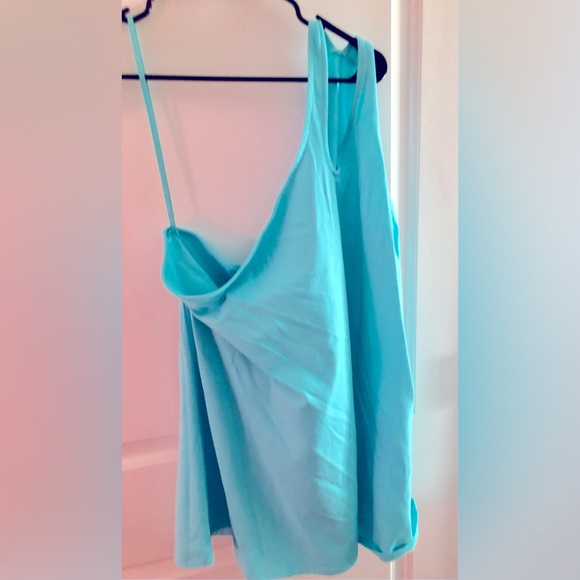 Torrid sz 5 Foxy One Shoulder Cutout Top NWT - Picture 7 of 8